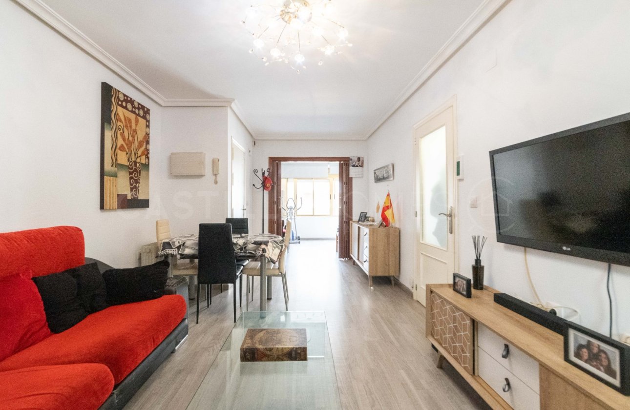 Resale - Apartment / flat - Torrevieja - El Acequión - Los Náufragos