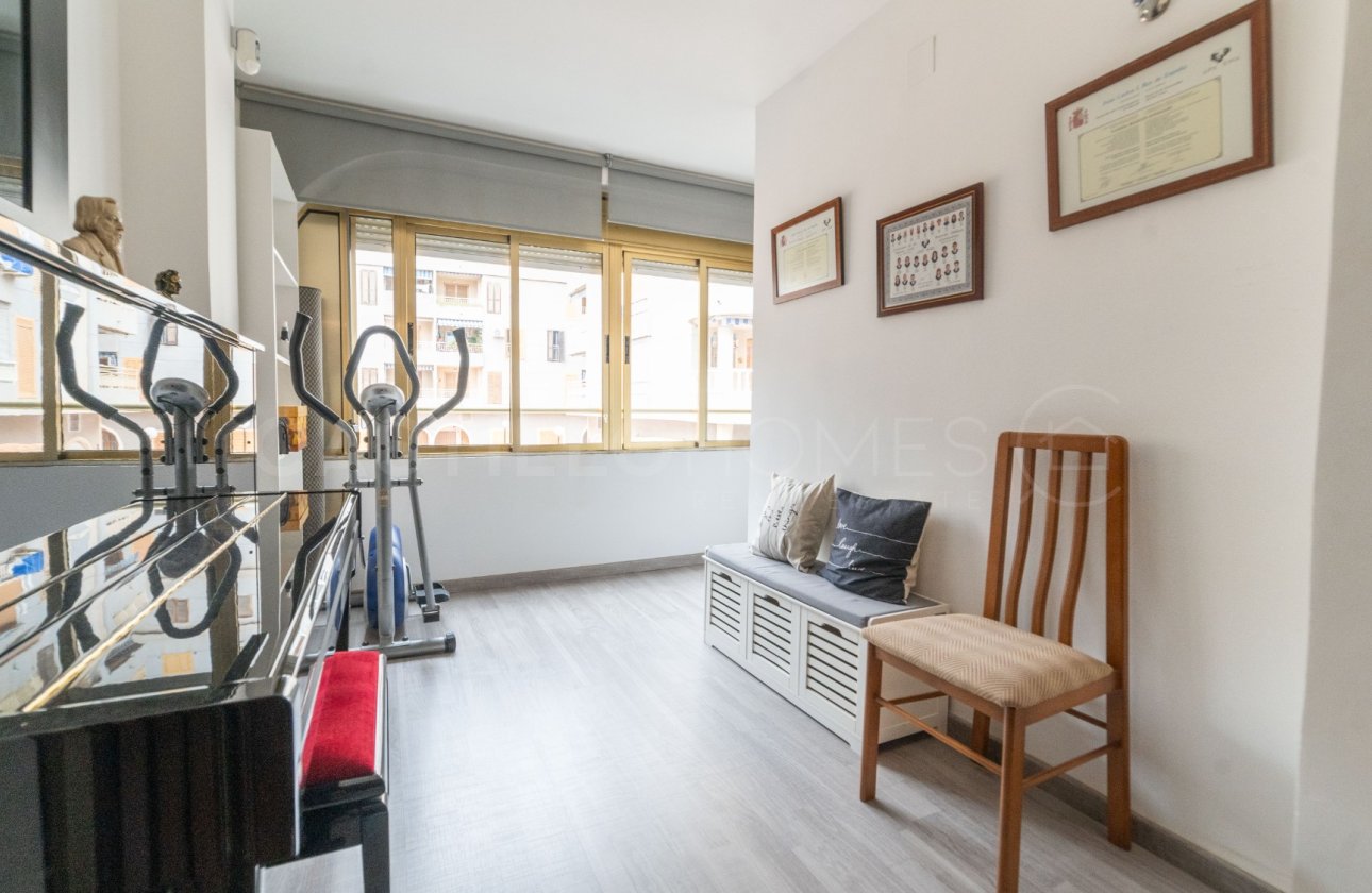 Resale - Apartment / flat - Torrevieja - El Acequión - Los Náufragos