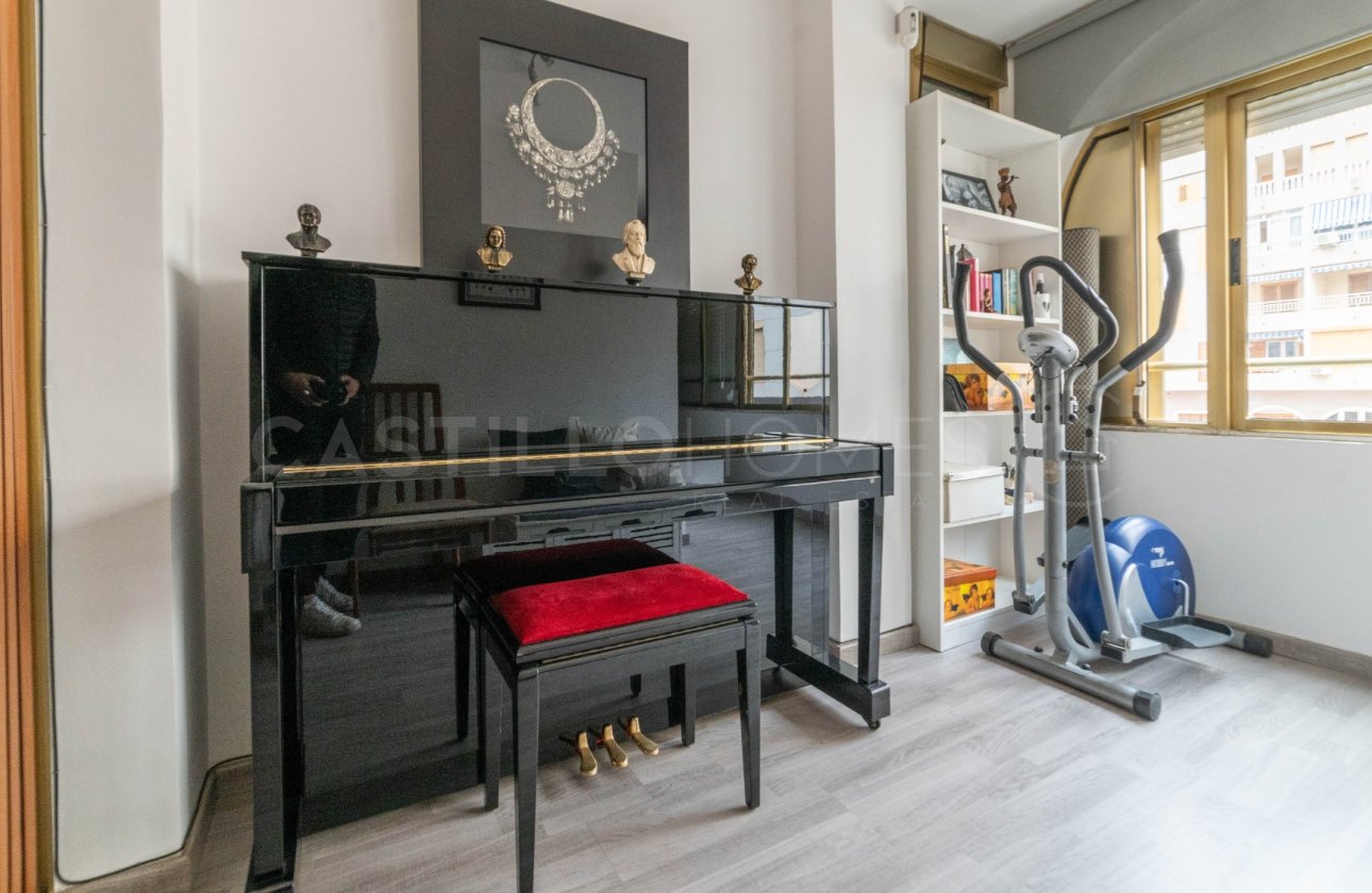 Resale - Apartment / flat - Torrevieja - El Acequión - Los Náufragos