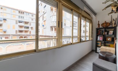 Resale - Apartment / flat - Torrevieja - El Acequión - Los Náufragos