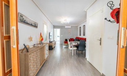 Resale - Apartment / flat - Torrevieja - El Acequión - Los Náufragos