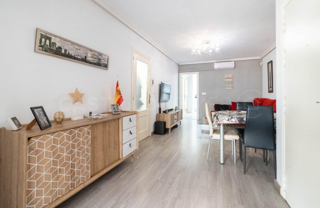 Resale - Apartment / flat - Torrevieja - El Acequión - Los Náufragos