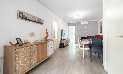 Resale - Apartment / flat - Torrevieja - El Acequión - Los Náufragos