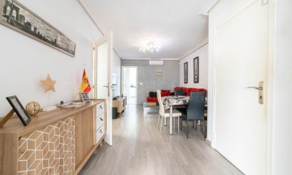 Resale - Apartment / flat - Torrevieja - El Acequión - Los Náufragos