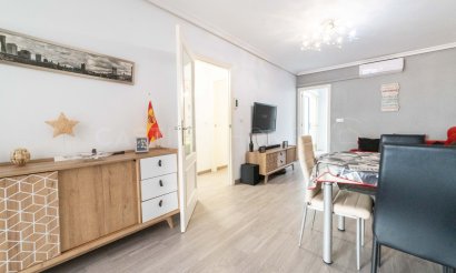 Resale - Apartment / flat - Torrevieja - El Acequión - Los Náufragos