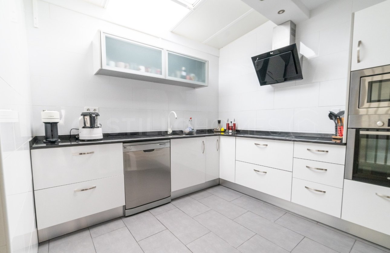 Resale - Apartment / flat - Torrevieja - El Acequión - Los Náufragos