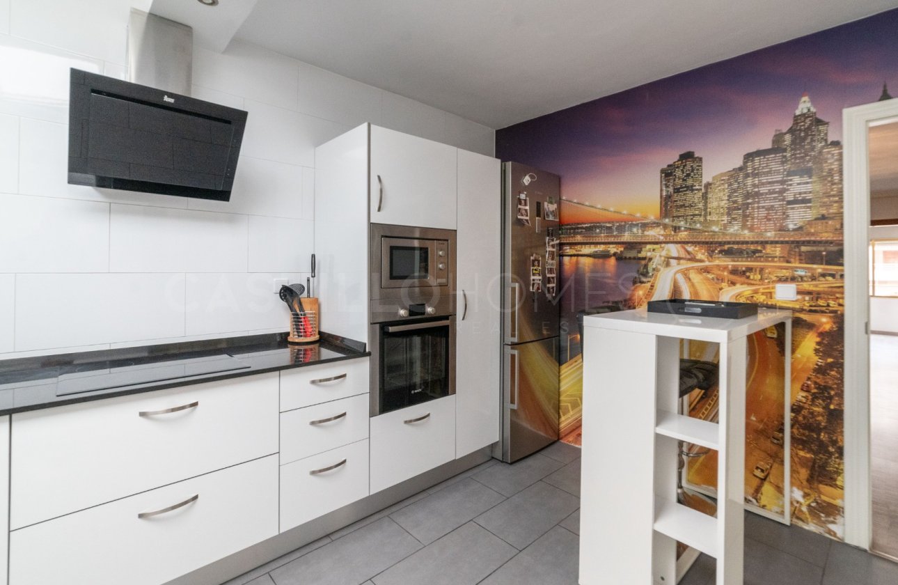 Resale - Apartment / flat - Torrevieja - El Acequión - Los Náufragos