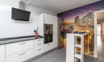 Resale - Apartment / flat - Torrevieja - El Acequión - Los Náufragos