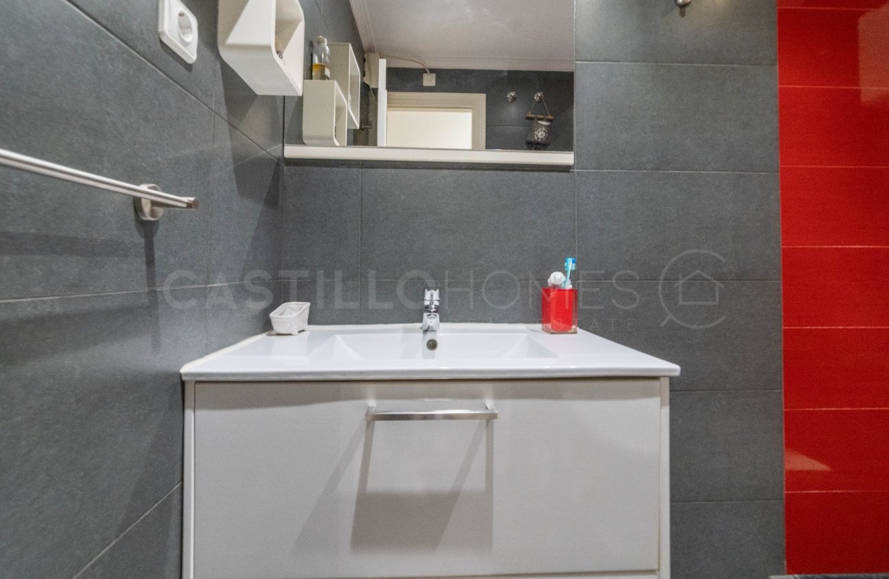 Resale - Apartment / flat - Torrevieja - El Acequión - Los Náufragos