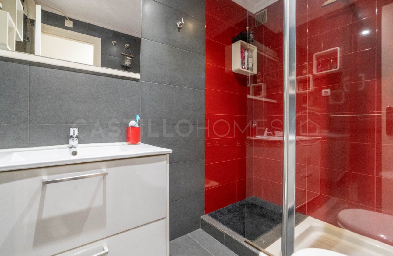 Resale - Apartment / flat - Torrevieja - El Acequión - Los Náufragos