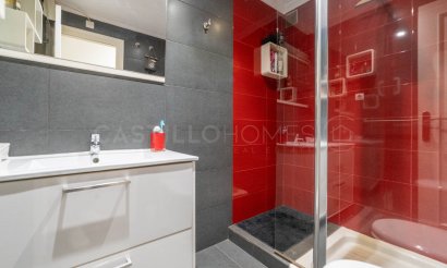 Resale - Apartment / flat - Torrevieja - El Acequión - Los Náufragos