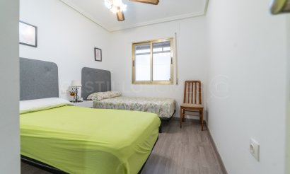 Resale - Apartment / flat - Torrevieja - El Acequión - Los Náufragos
