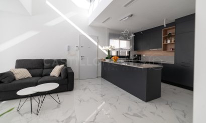 Revente - Villa - Los Montesinos - La Herrada