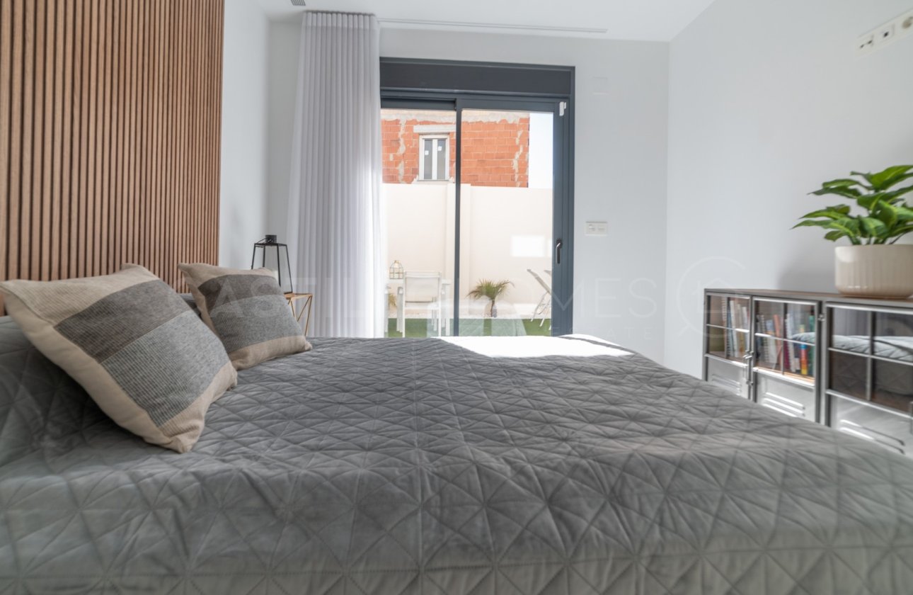 Revente - Villa - Los Montesinos - La Herrada