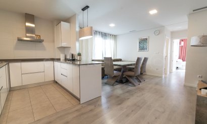 Resale - Apartment / flat - Orihuela Costa - Villamartín