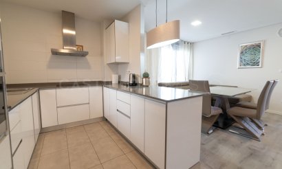 Resale - Apartment / flat - Orihuela Costa - Villamartín