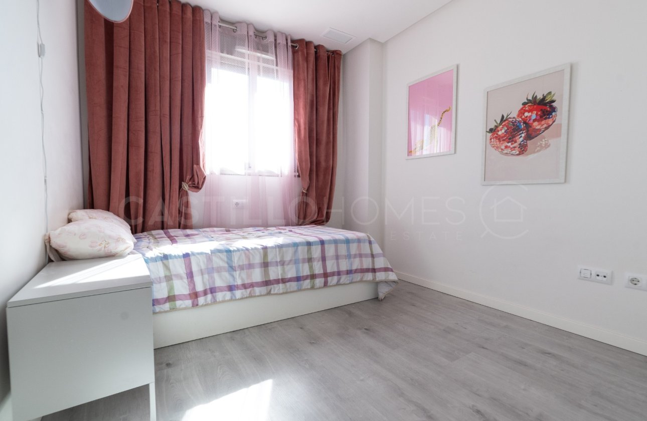 Resale - Apartment / flat - Orihuela Costa - Villamartín