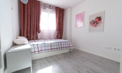 Resale - Apartment / flat - Orihuela Costa - Villamartín