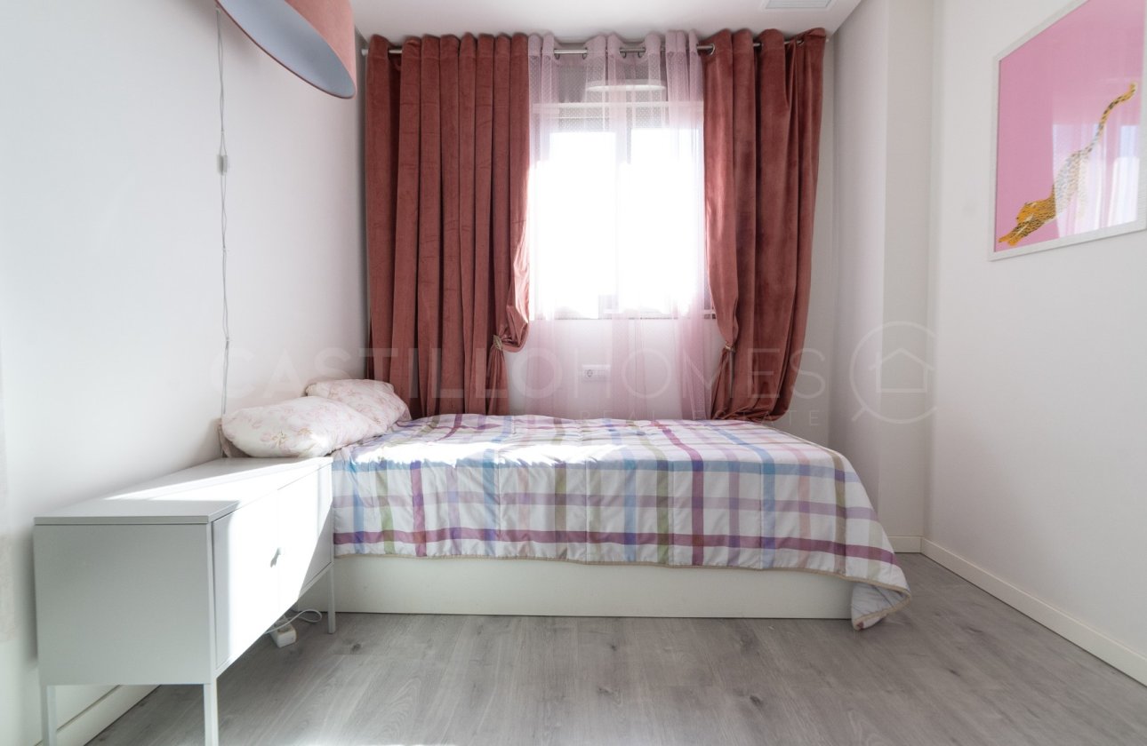 Resale - Apartment / flat - Orihuela Costa - Villamartín