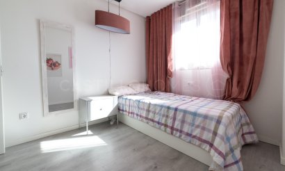 Resale - Apartment / flat - Orihuela Costa - Villamartín
