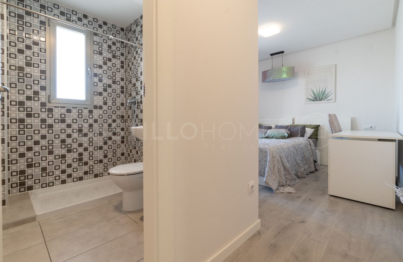 Resale - Apartment / flat - Orihuela Costa - Villamartín