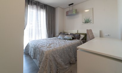 Resale - Apartment / flat - Orihuela Costa - Villamartín