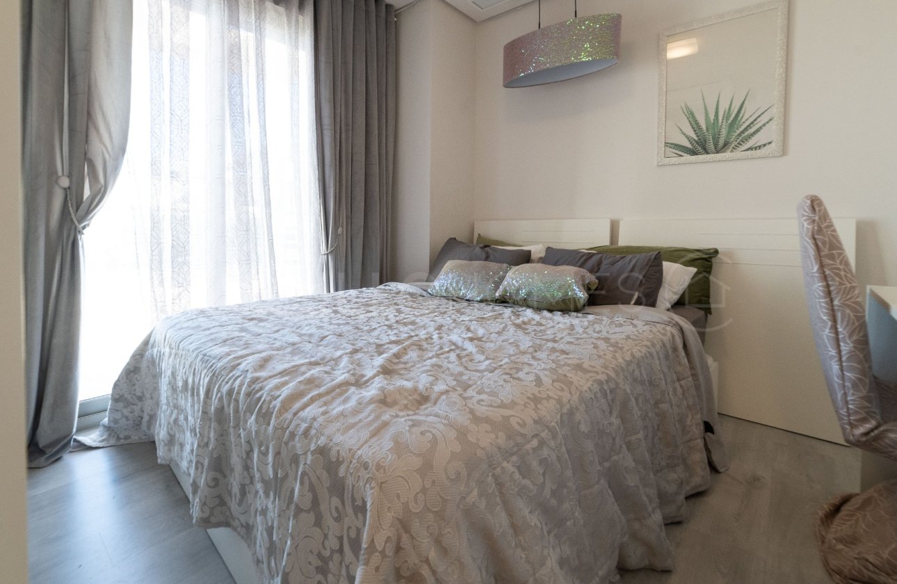 Resale - Apartment / flat - Orihuela Costa - Villamartín