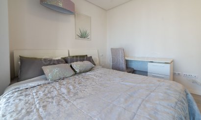 Resale - Apartment / flat - Orihuela Costa - Villamartín