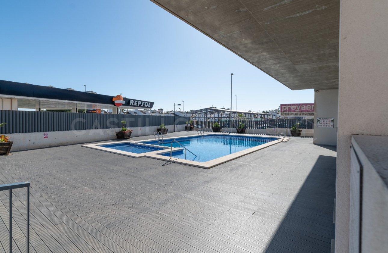 Resale - Apartment / flat - Orihuela Costa - Villamartín