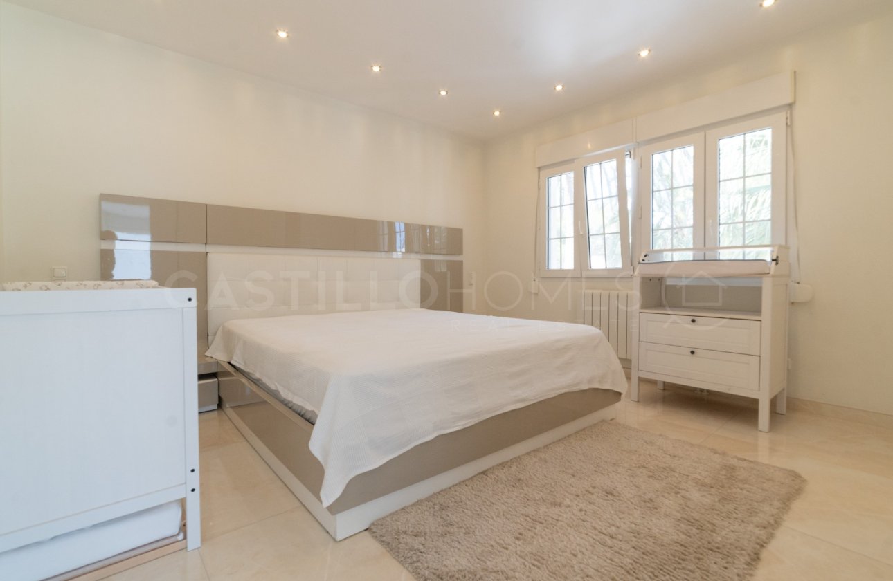 Revente - Villa - Orihuela Costa - La Zenia