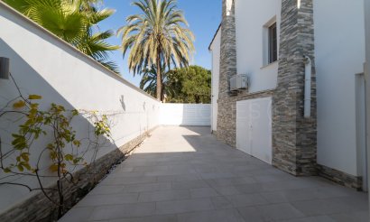 Revente - Villa - Orihuela Costa - La Zenia