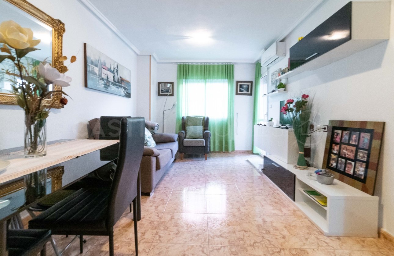 Resale - Apartment / flat - Torrevieja - Centro