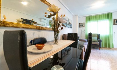 Resale - Apartment / flat - Torrevieja - Centro