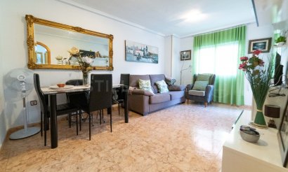 Resale - Apartment / flat - Torrevieja - Centro