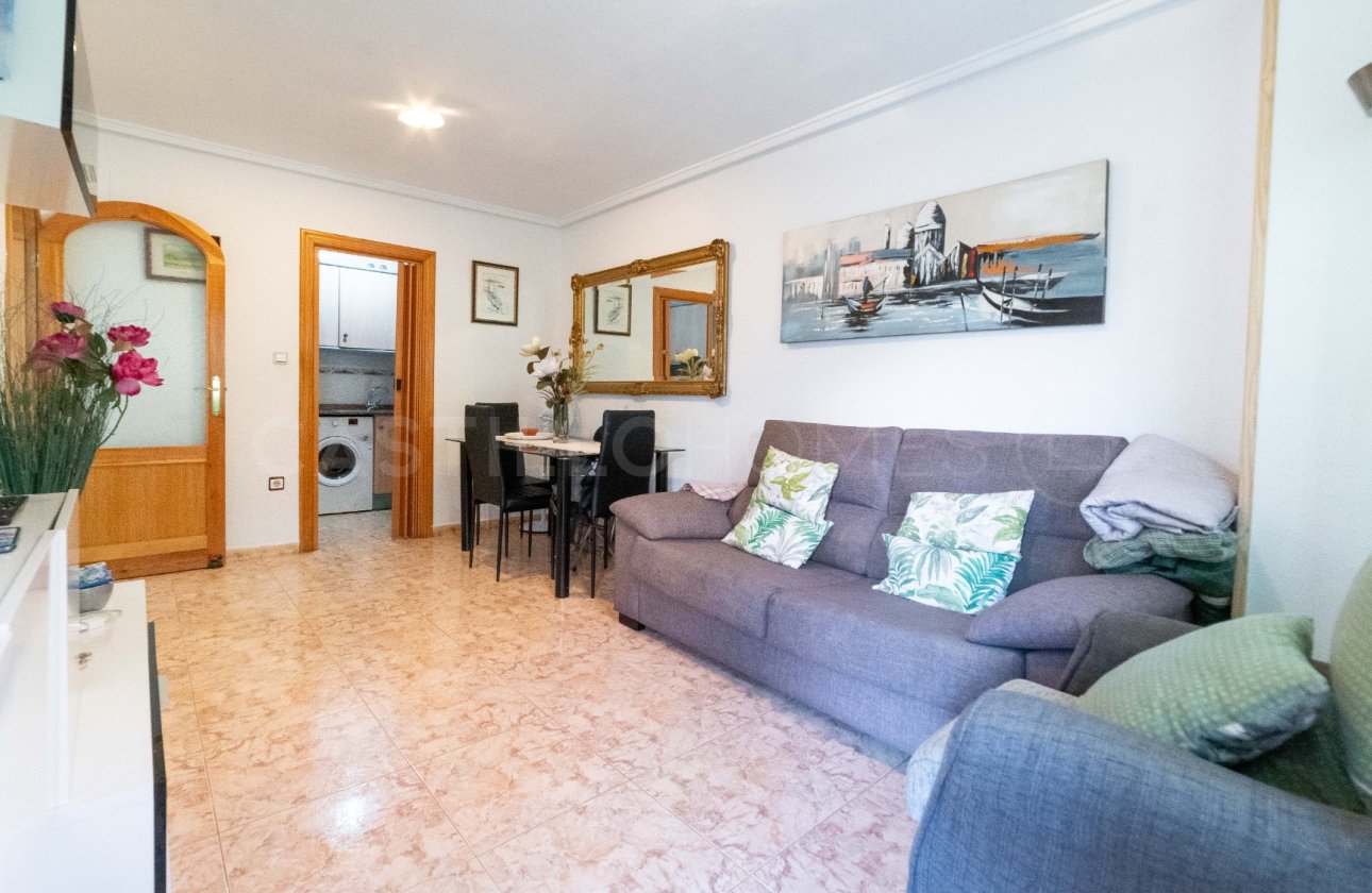 Resale - Apartment / flat - Torrevieja - Centro