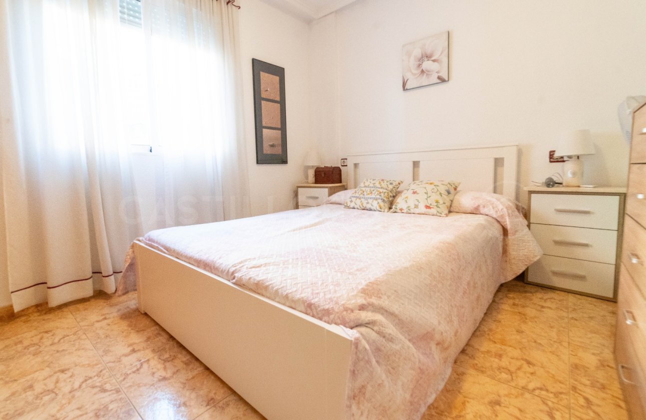 Resale - Apartment / flat - Torrevieja - Centro