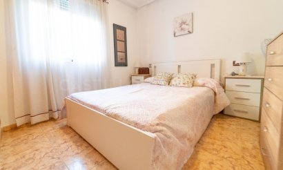 Resale - Apartment / flat - Torrevieja - Centro