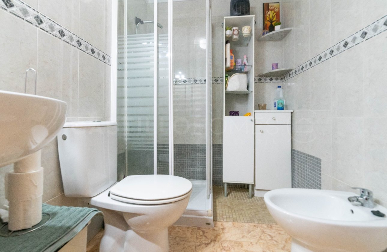Resale - Apartment / flat - Torrevieja - Centro