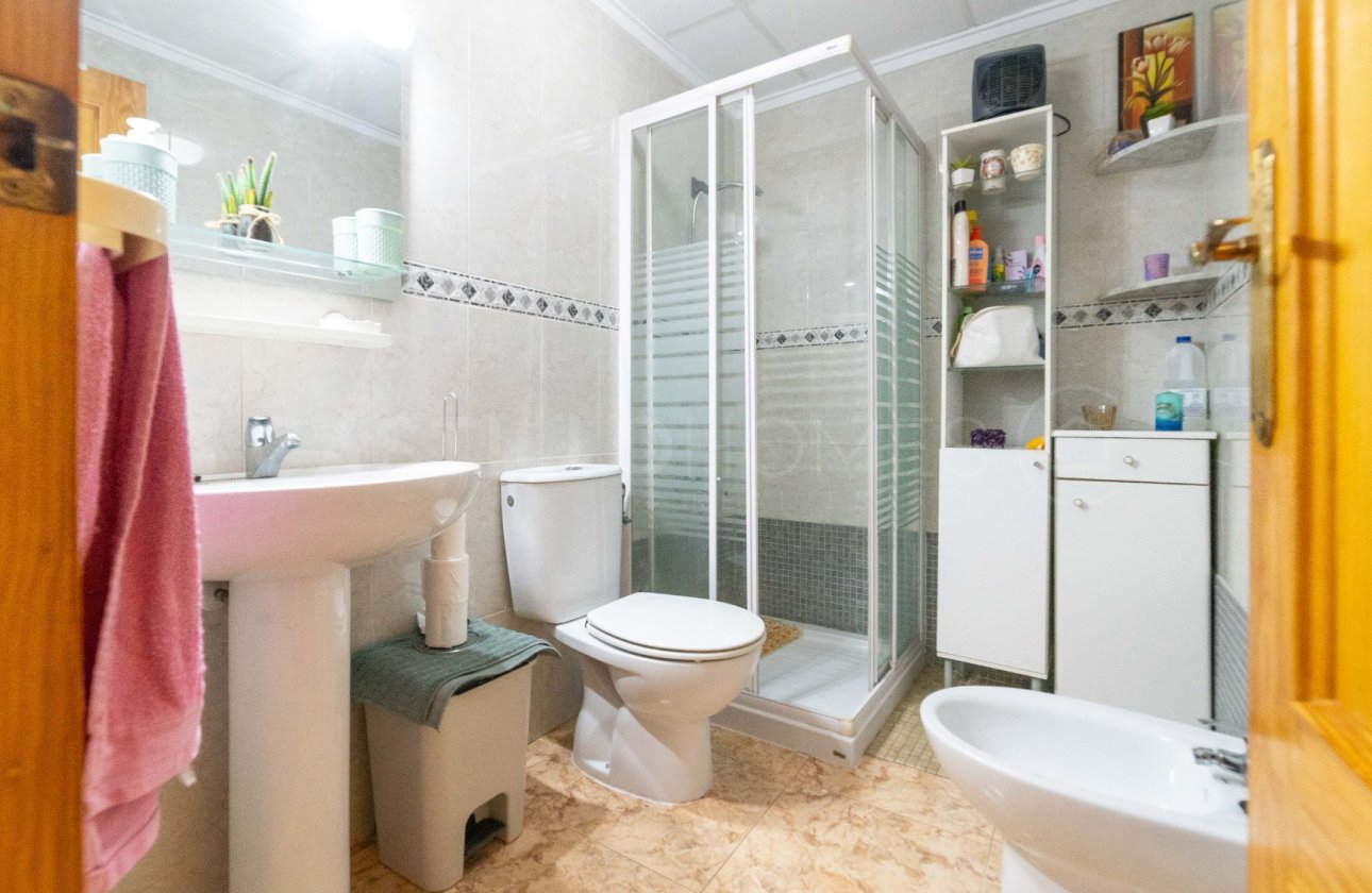 Resale - Apartment / flat - Torrevieja - Centro