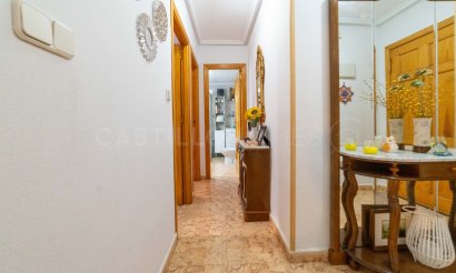 Resale - Apartment / flat - Torrevieja - Centro