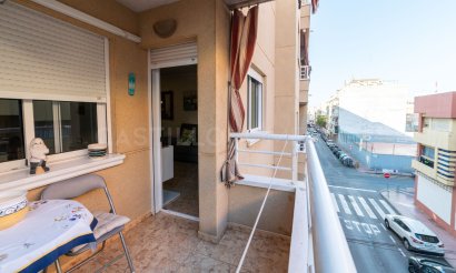 Resale - Apartment / flat - Torrevieja - Centro