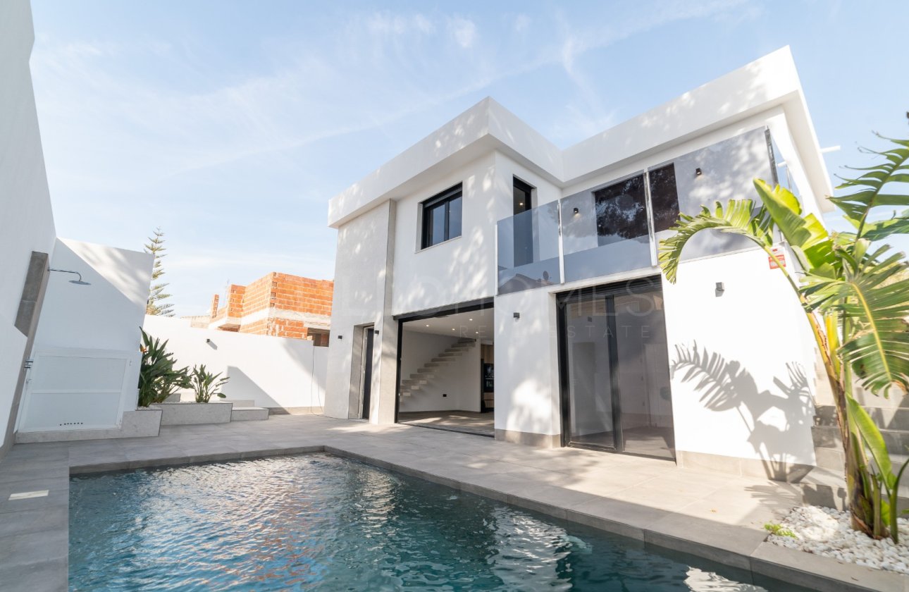 Reventa - Villa - Torrevieja - Los Balcones