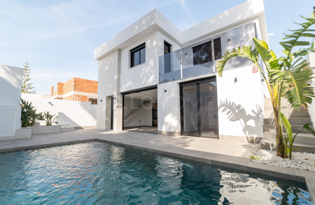 Reventa - Villa - Torrevieja - Los Balcones