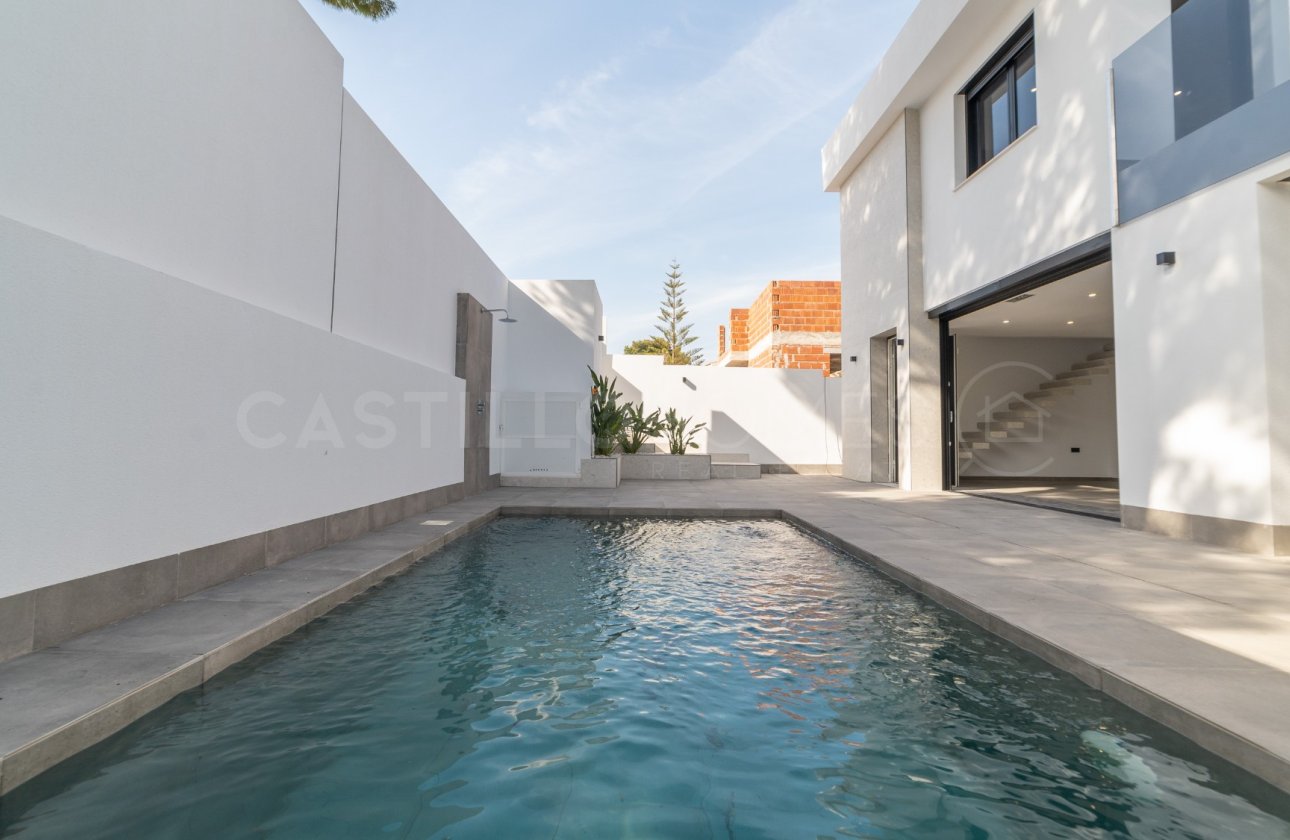 Reventa - Villa - Torrevieja - Los Balcones