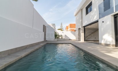 Reventa - Villa - Torrevieja - Los Balcones