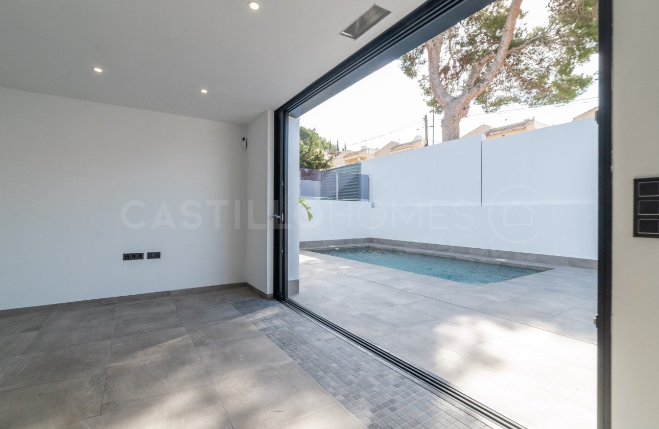 Reventa - Villa - Torrevieja - Los Balcones