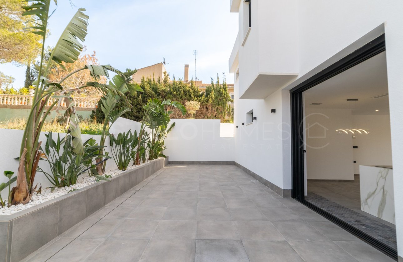 Reventa - Villa - Torrevieja - Los Balcones
