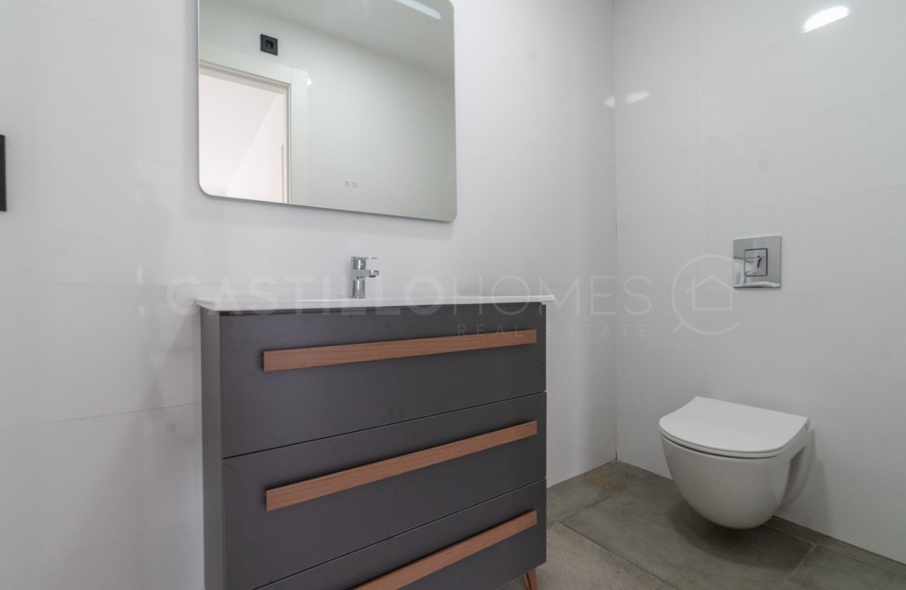 Reventa - Villa - Torrevieja - Los Balcones