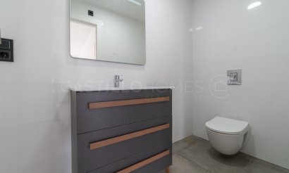 Reventa - Villa - Torrevieja - Los Balcones
