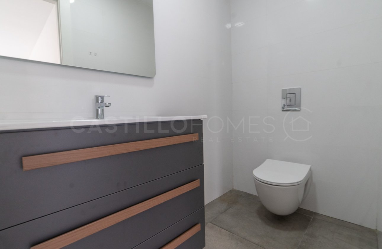 Reventa - Villa - Torrevieja - Los Balcones